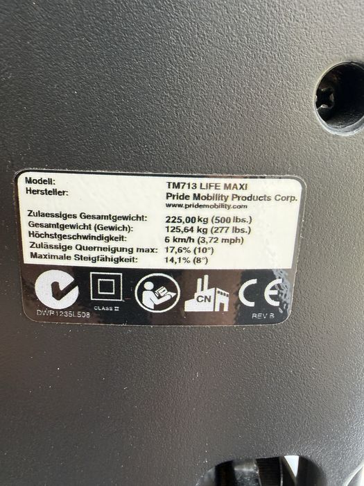 SCUTER ELECTRIC BATRANI Dizabilitati roti mari Pride made in America