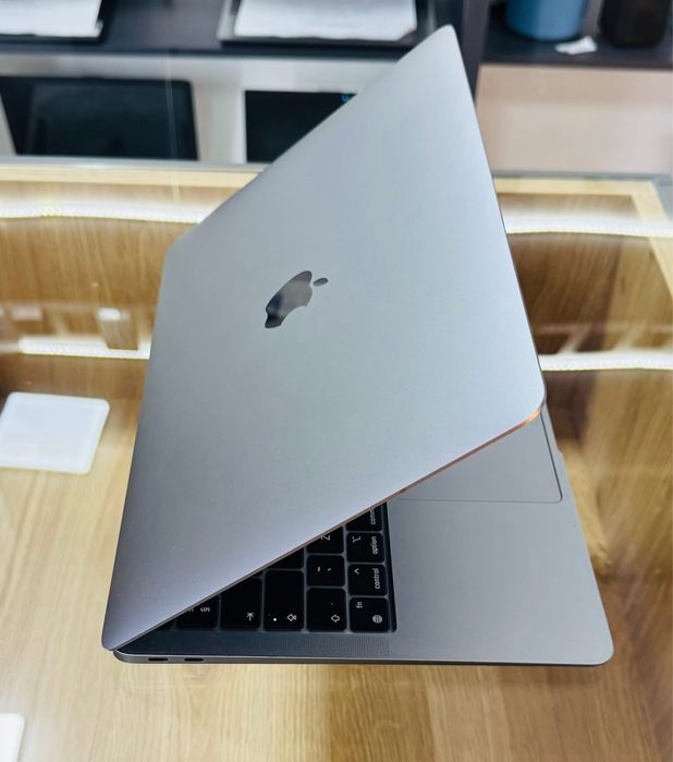 Macbook Air M1 2020! ‼️ 95% Baterie+ Garanție ‼️