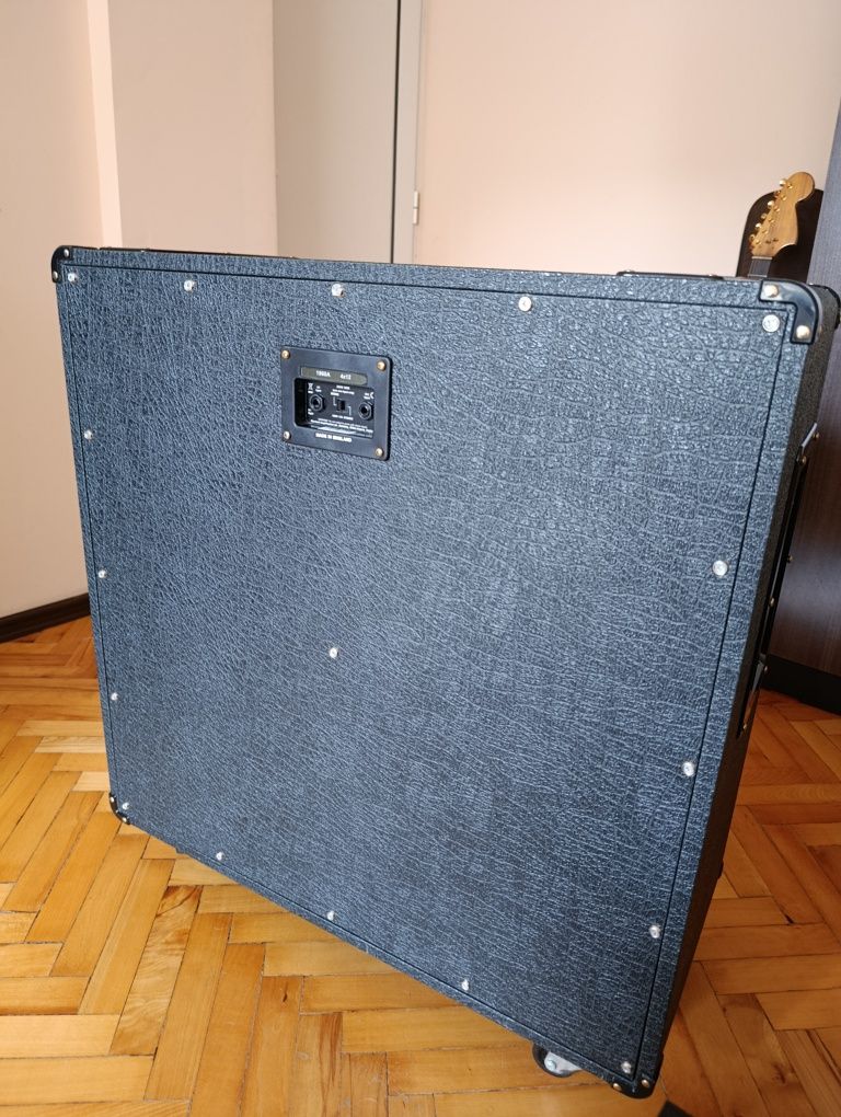 Китарен кабинет MARSHALL