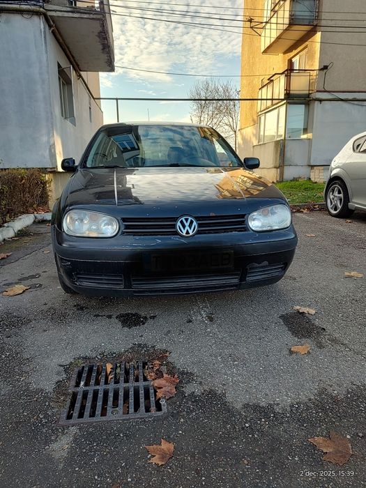Vând Golf IV 1,4,16valve motor AXP benzina , negociabil