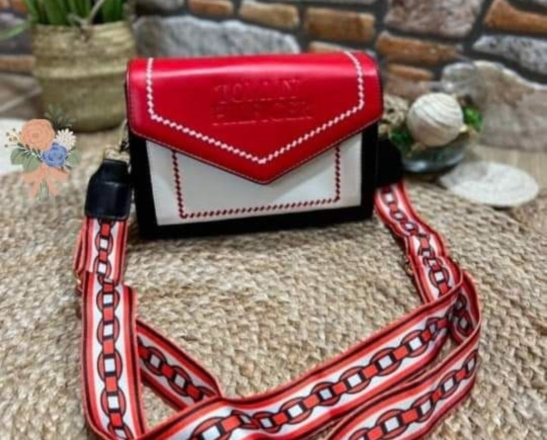 Geanta crossbody mini Tommy Hilfiger, logo imprimat, saculet  eticheta