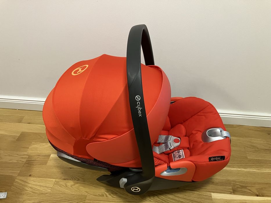 Scoică auto Cybex Platinum Cloud Z2 i-size cu baza Isofix