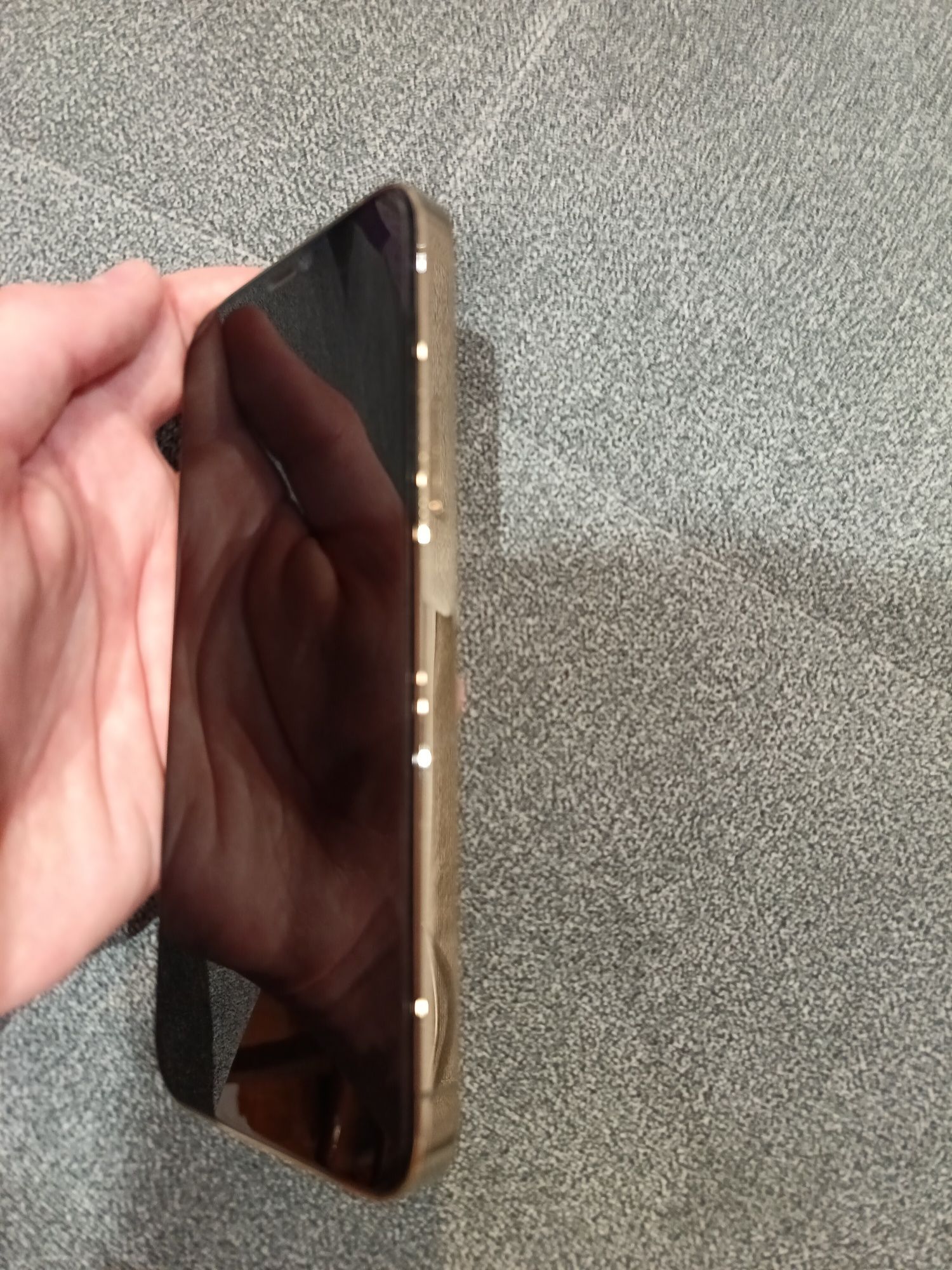 Iphone 12 Pro + Подаръци