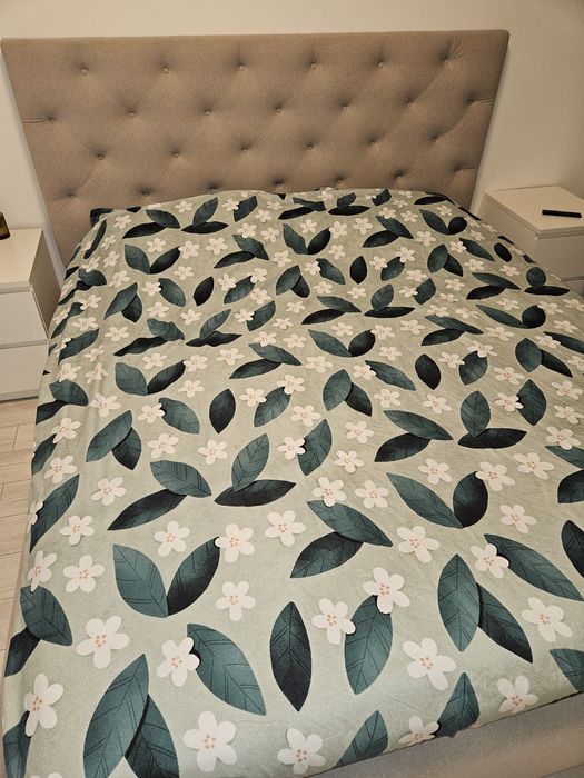 Pat 180×200mobexpert,saltea ca noua ikea,condiții excelente,mici semne