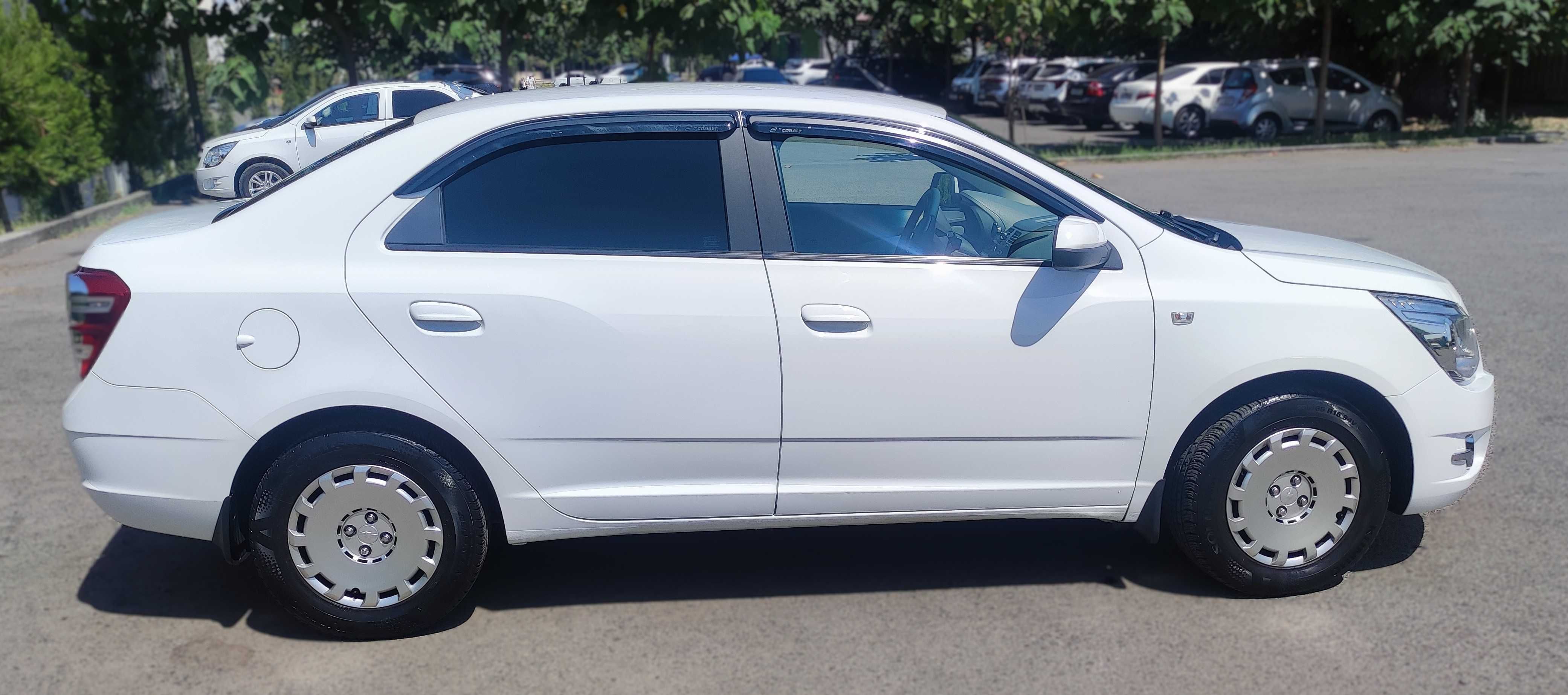 Продается Chevrolet Cobalt 3-позиция Механика 2015 г.в.
