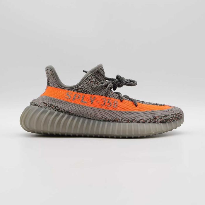Adidasi Yeezy V2 Carbon Beluga