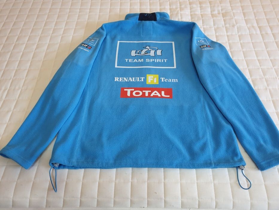 Bluza de barbati  -  150 lei.