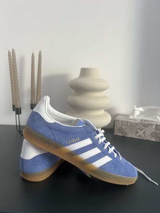 Pantofi sport Adidas Gazelle Indoor W HQ8717 Albastru.