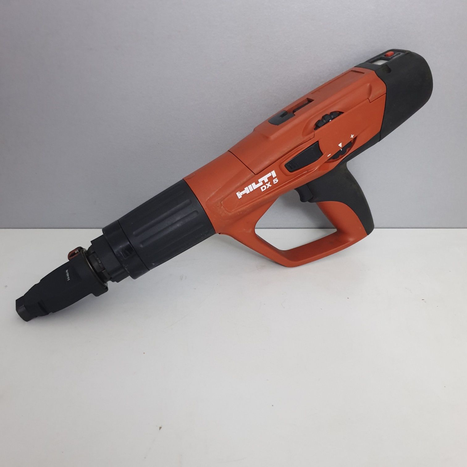 Hilti DX 5 Pistol de puscat cuie în beton cu capse