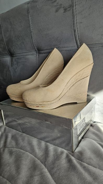 Обувки на платформа