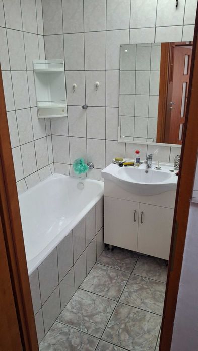 Inchirierez apartament 3camere sector3