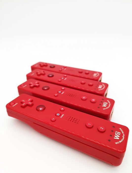 Оригинален Nintendo Wii U Remote Plus - Червен/ ОТЛИЧНО състояние!