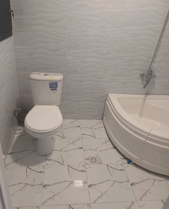 Chilonzor Mirzo-Ulugbek metro 5 daqiqa yulda kvartira bor