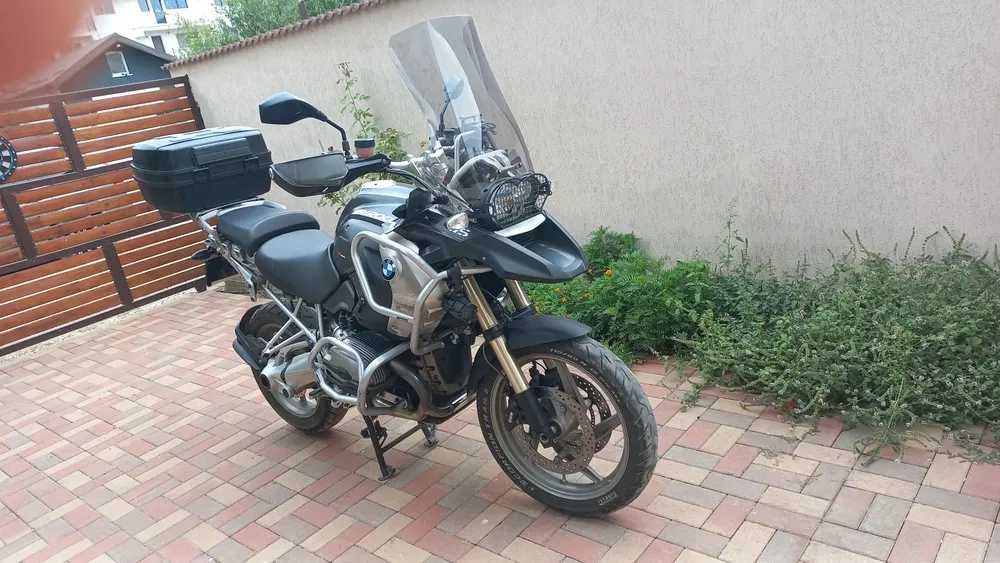 Vand 2 motociclete BMW