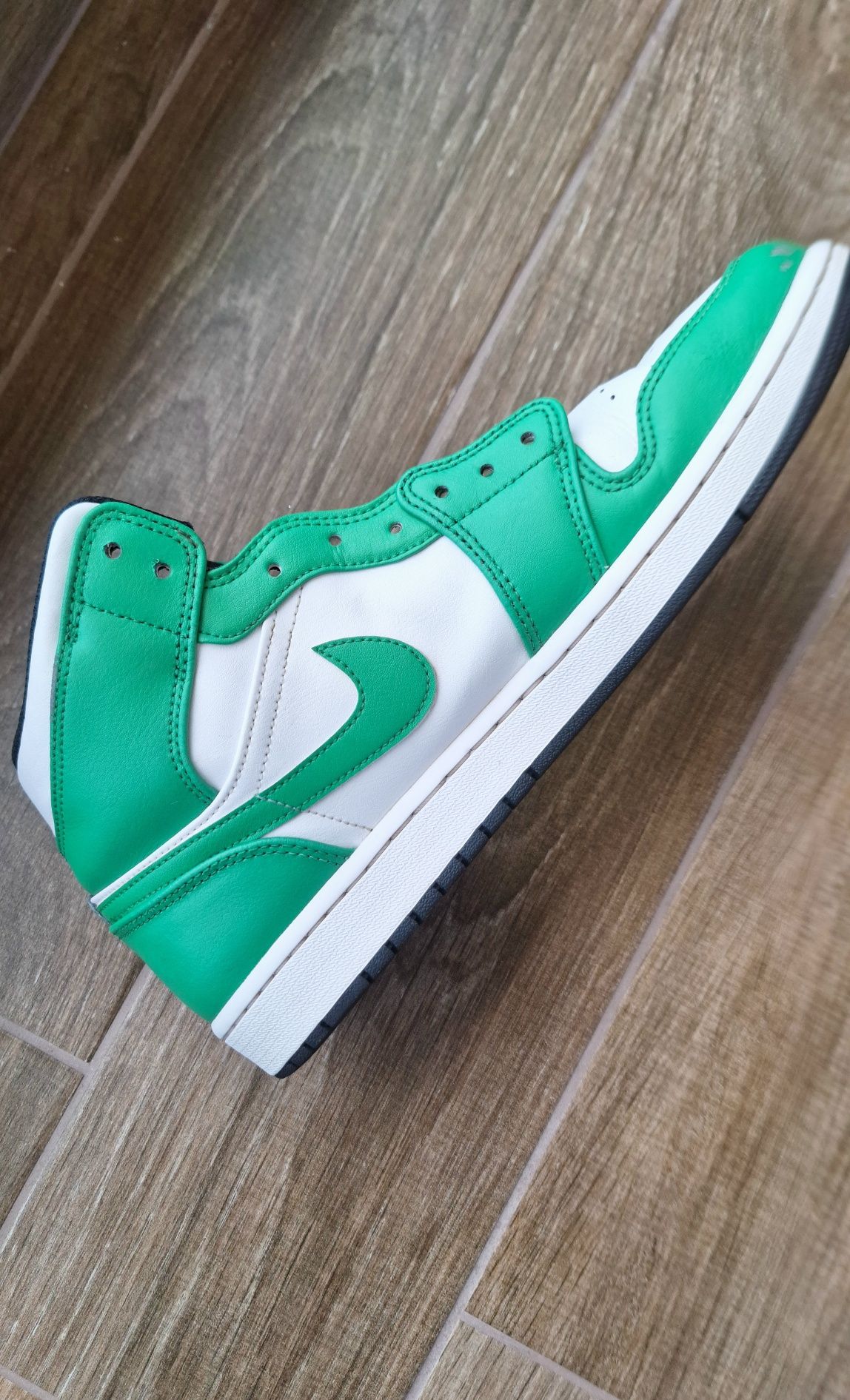 Jordan 1 mid Lucky green номер 44.5/10,5/28.5см