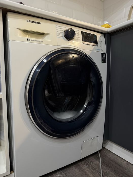 Продам стиральную машинку