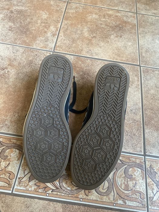 Tenisi adidas marimea 44