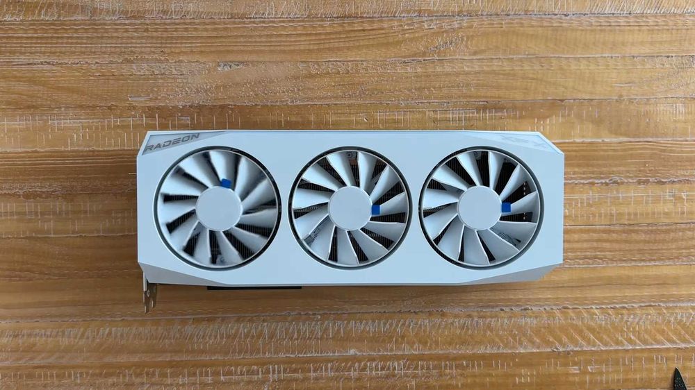 RX 9070 XT XFX Mercury White