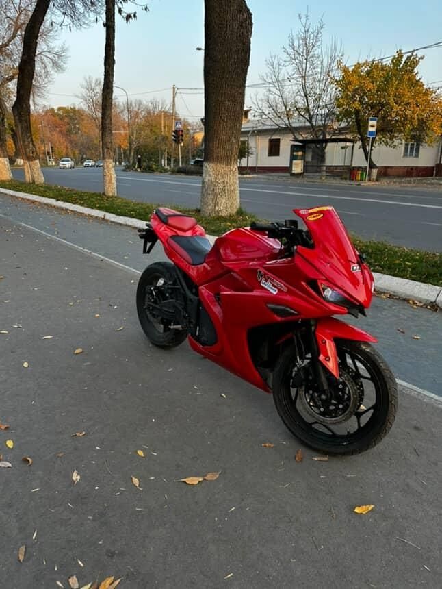 Yamaha r3 electron bike