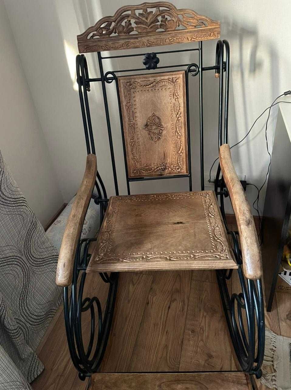 продам деревянное кресло