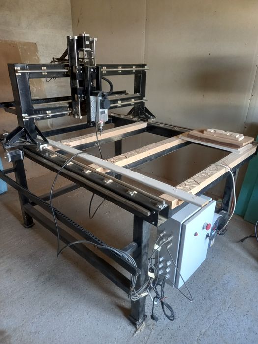 Cnc complet freza 2.2kw masiv, pt lemn