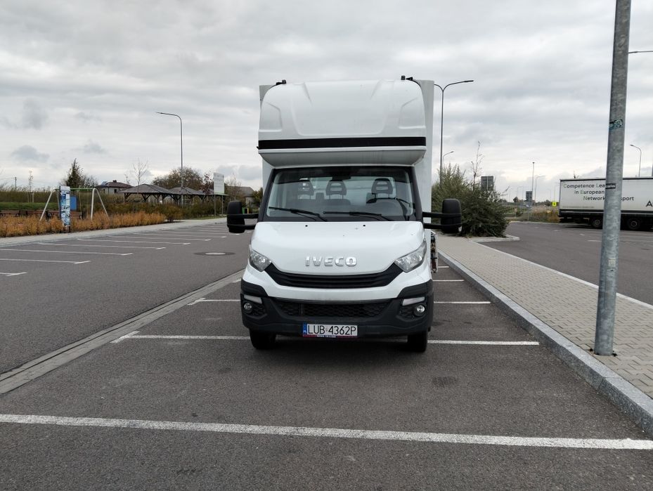 Iveco daily Autoplatforma 6 m lungime fiat sprinter renault
Motor de 3