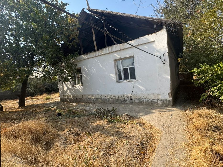 Уй ховли сотилади. Янгибозор