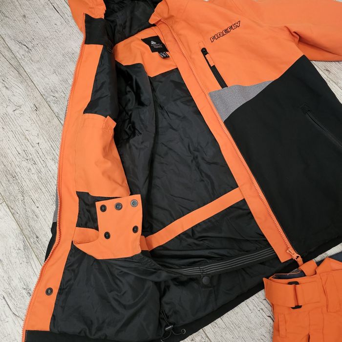 Vând costum ski mărime 176 copii