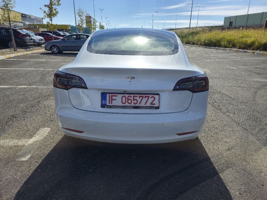 Tesla model 3 2020 sr+  325cp