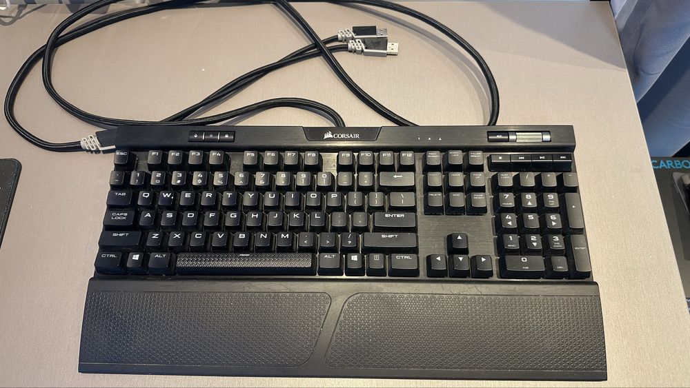 Corsair K70 MK2 механична гейминг клавиатура