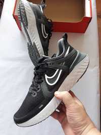 Nike Legend Reac 2 nr 44 originali