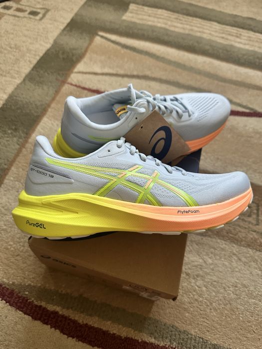 Новые беговые кроссовки асикс