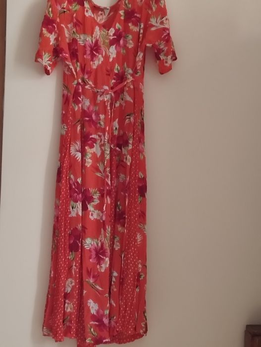 Продаются Платья( разные )импортные 48-52 разм.