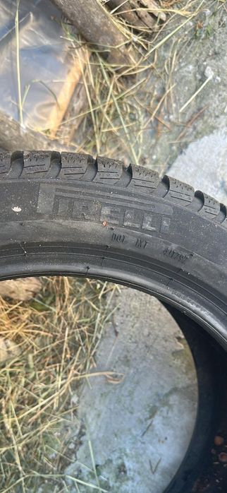 Зимни гуми Pirelli 245/45/18