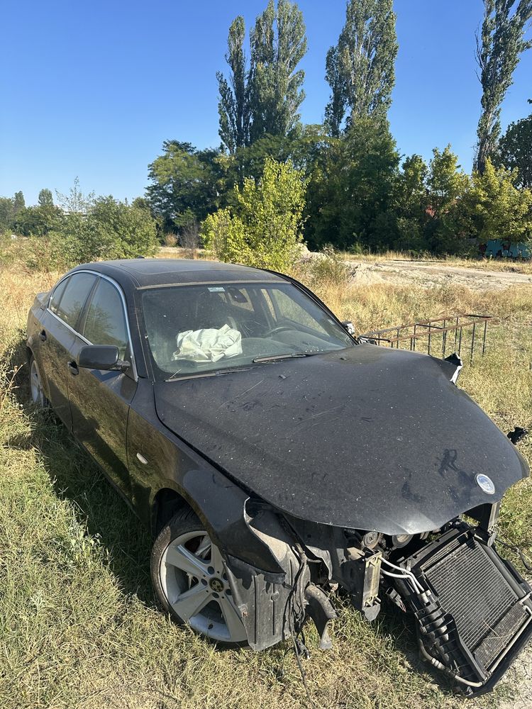 Бмв Е60 523i 2005г на части