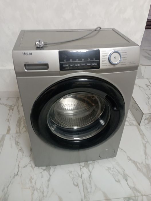 Стиральная машина "Haier" в отличном состоянии.