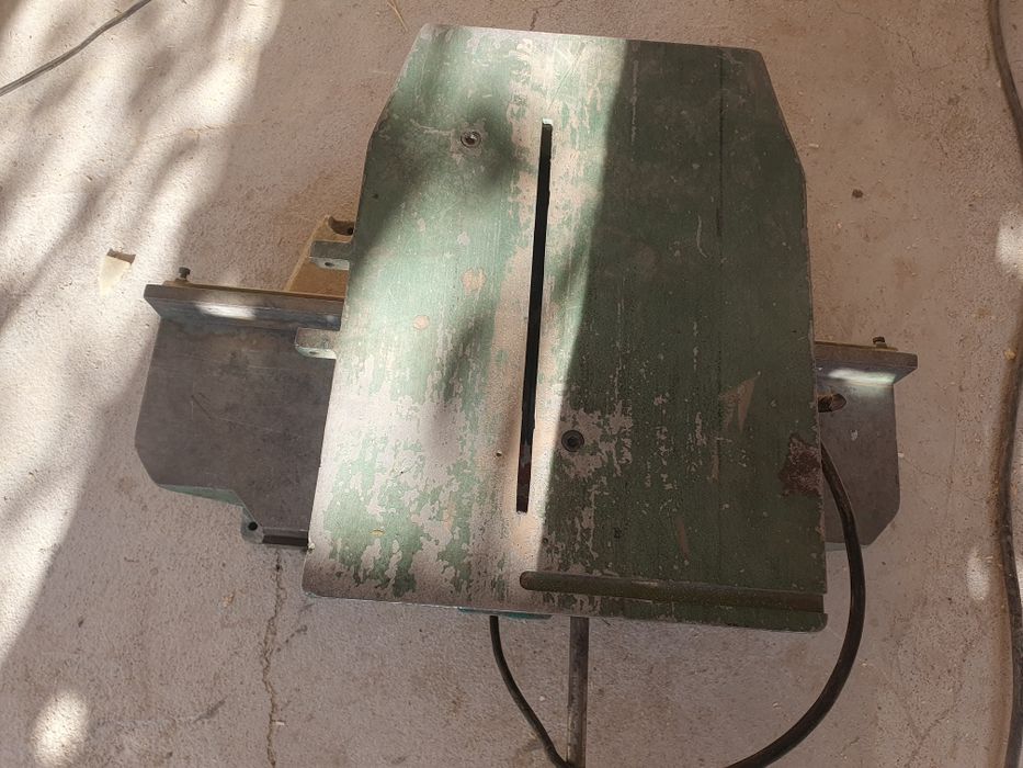 Торцовочная пила продаётся Турецкая