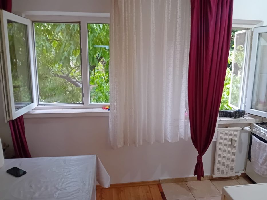 Garsoniera de vânzare