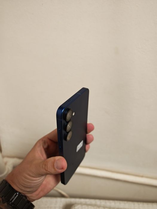 Vând sau schimb Samsung S25 Blue Că Nou totul original liber retea