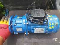 Motor electric cu reductor 220/380