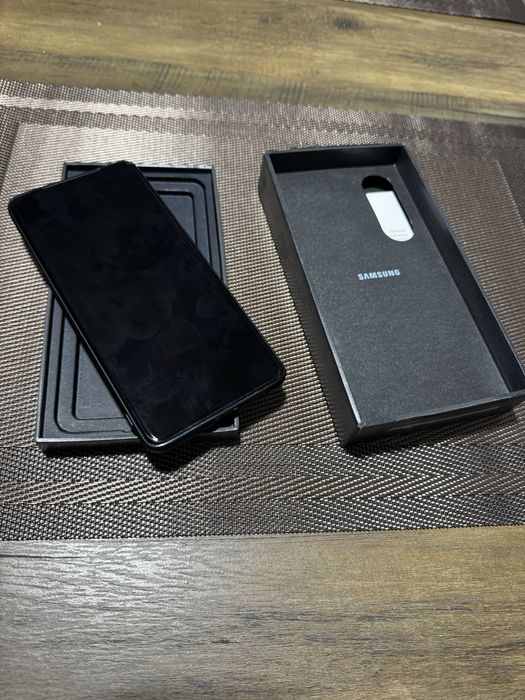 Samsung s20 +5G  + Husa