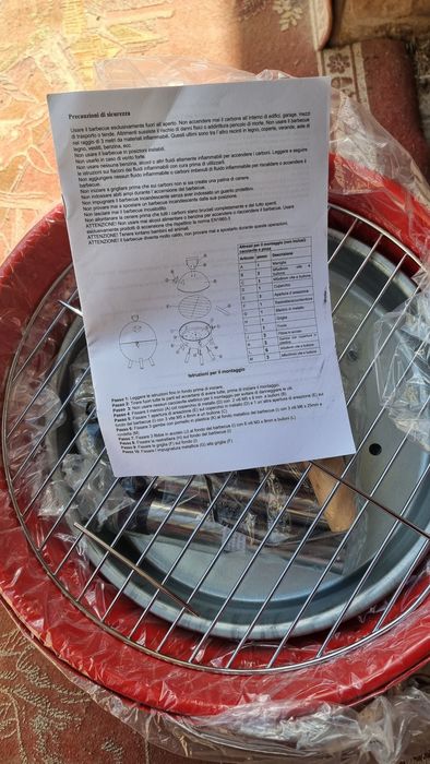 Vând gratar barbeq