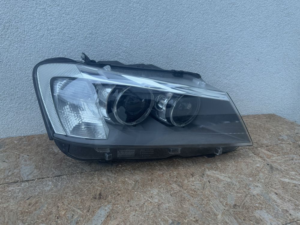 Far dreapta BMW X3 F25 Xenon Original Europa