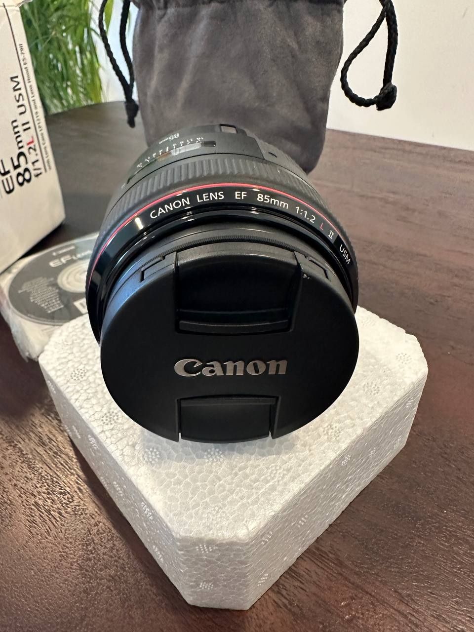 Canon EF 85mm F/1.2 II USM