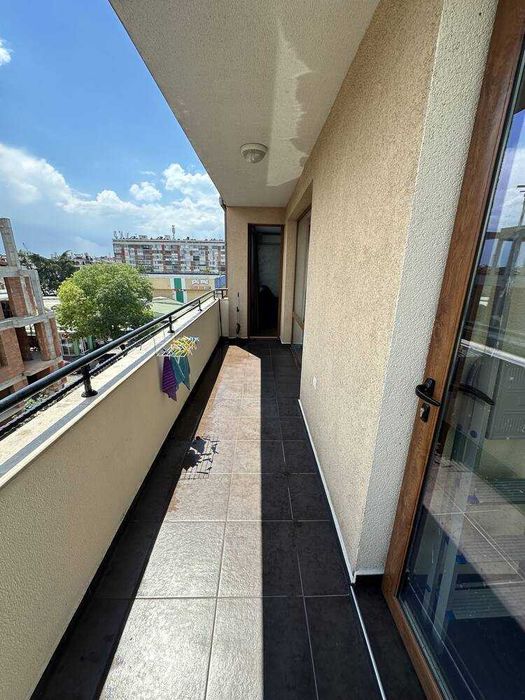 Продава се Двустаен апартамент в Бургас, Възраждане - 72 кв.м за 8 €/кв.м - Снимка #9