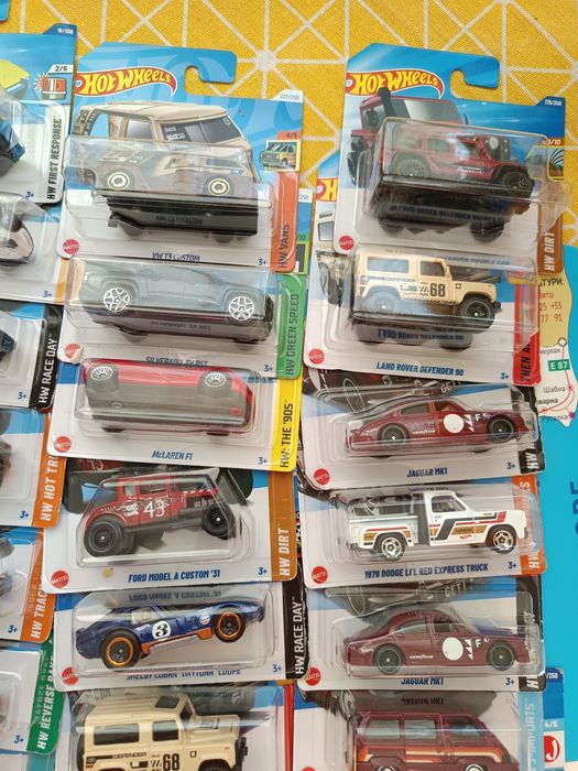 Метални колички чисто нови