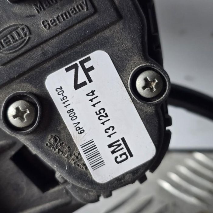 Pedala acceleratie Opel Zafira B Facelift