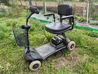 Scuter/carucior electric pentru varstnici sau persoane cu dizabilitati