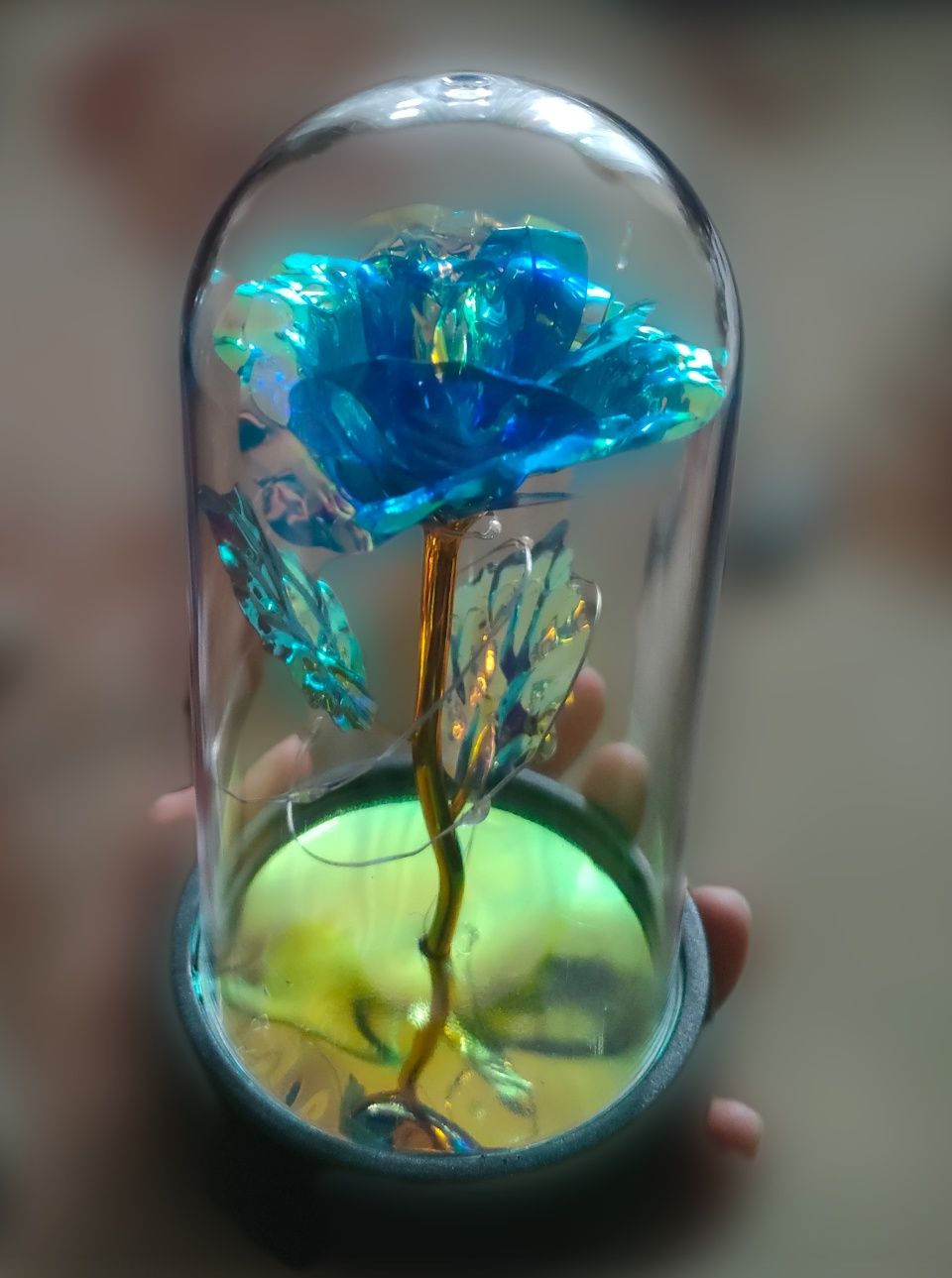 Aranjament floral in cupola de sticla LED