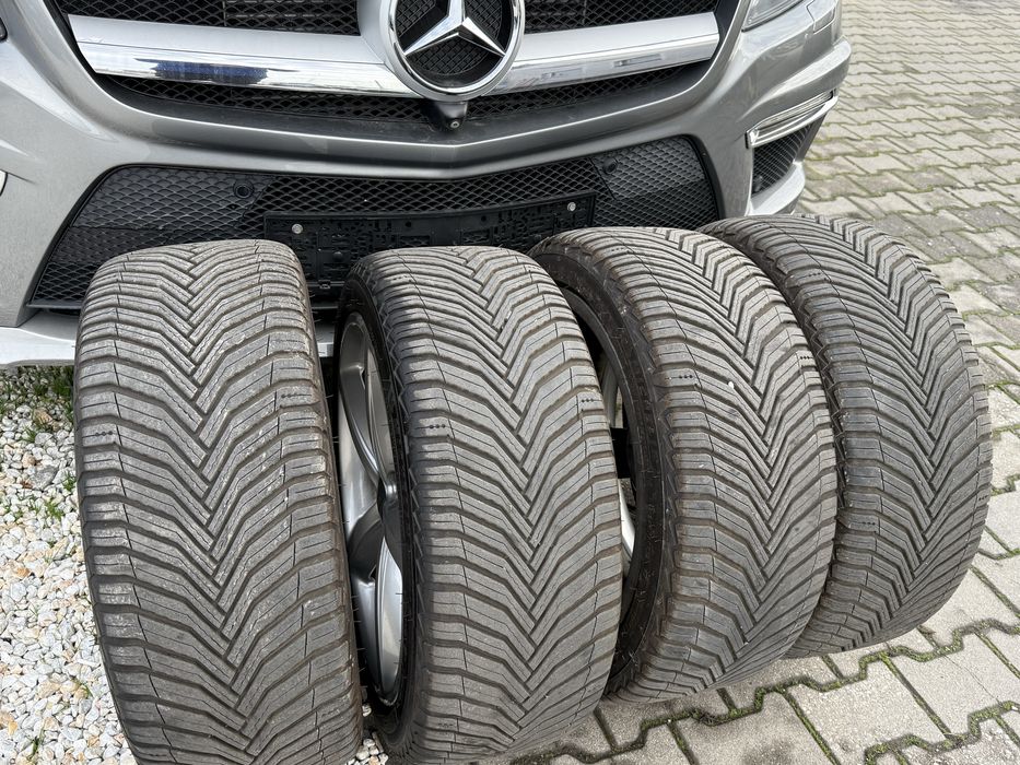 4 всесезонни гуми МИШЕЛИН КРОСКЛИМАТ ДОТ 24г- 245/40/18 -7мм грайфер